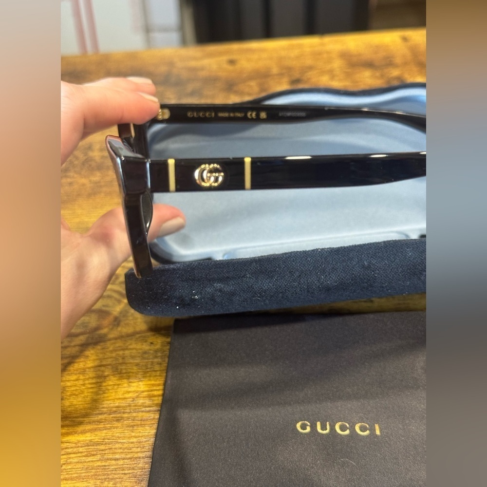 Gucci Black Women's Glasses - Picture 3 of 7
